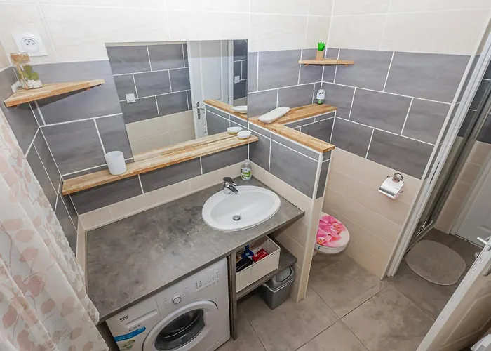 Holiday home Reve D'azur De La Nartelle - Maxime - 2 - Piscine Partagee - Parking- Barbecue *